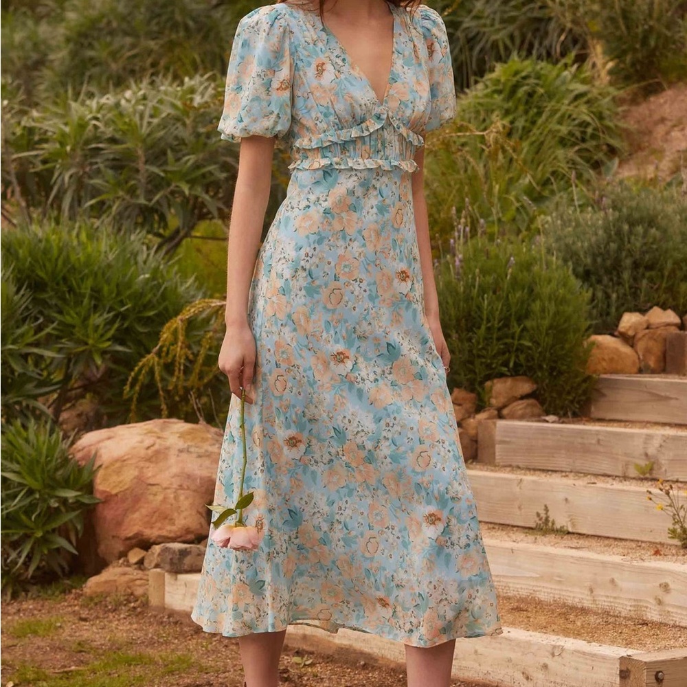 ASTR the Label ESPERANZA FLORAL PUFF SLEEVE MIDI DRESS